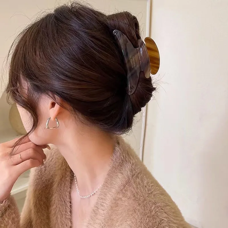 New Elegant Acetate Crystal Star Hair Claw Large Hair Clips Sweet Girls Y2k Style Hairpins Korean Women Ins Zircon Shark Clips image 6