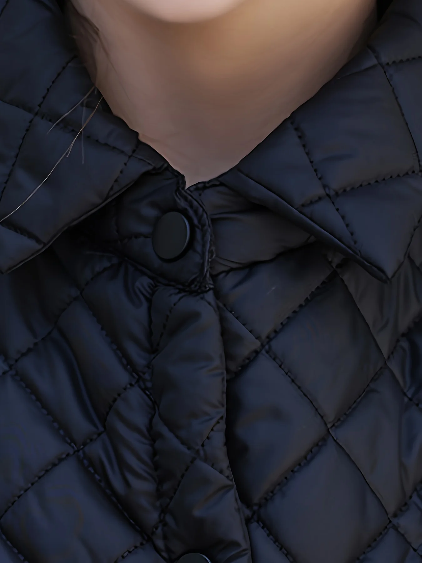 Jaqueta de algodão quente para mulher, 2026 inverno novo estilo jaqueta de algodão, grade de diamante pequeno polo jaqueta de algodão leve