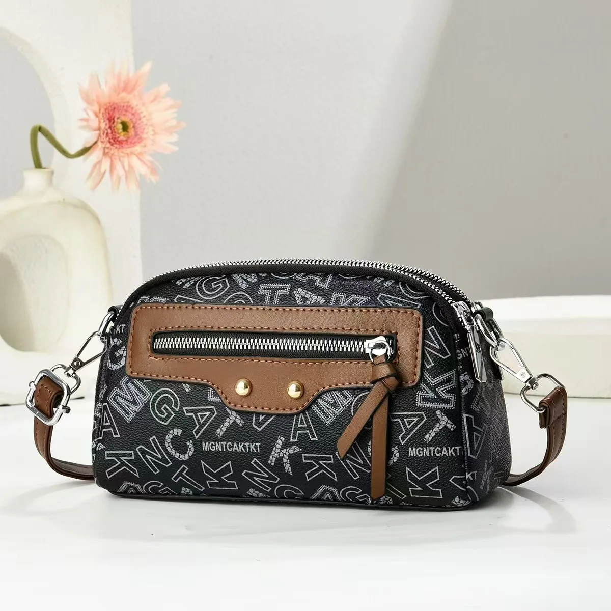 

Vintage Womens Crossbody Bags Shoulder Checkerboard Travel Messenger Small Square Bag Printing Letter