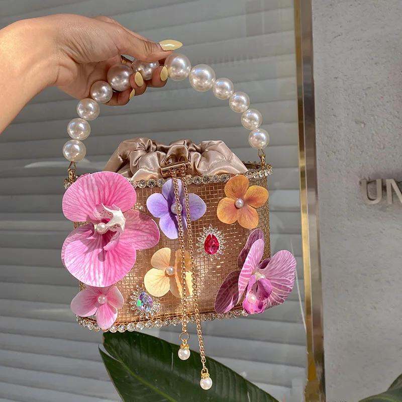 

Кошелек-клатч женский бутик с жемчужной ручкой CrystalWedding Party