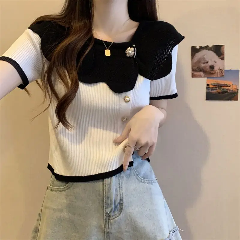 

Color-blocking Lace Sweater for Women's New Short-sleeved Design Chic and Beautiful Base Shirt
