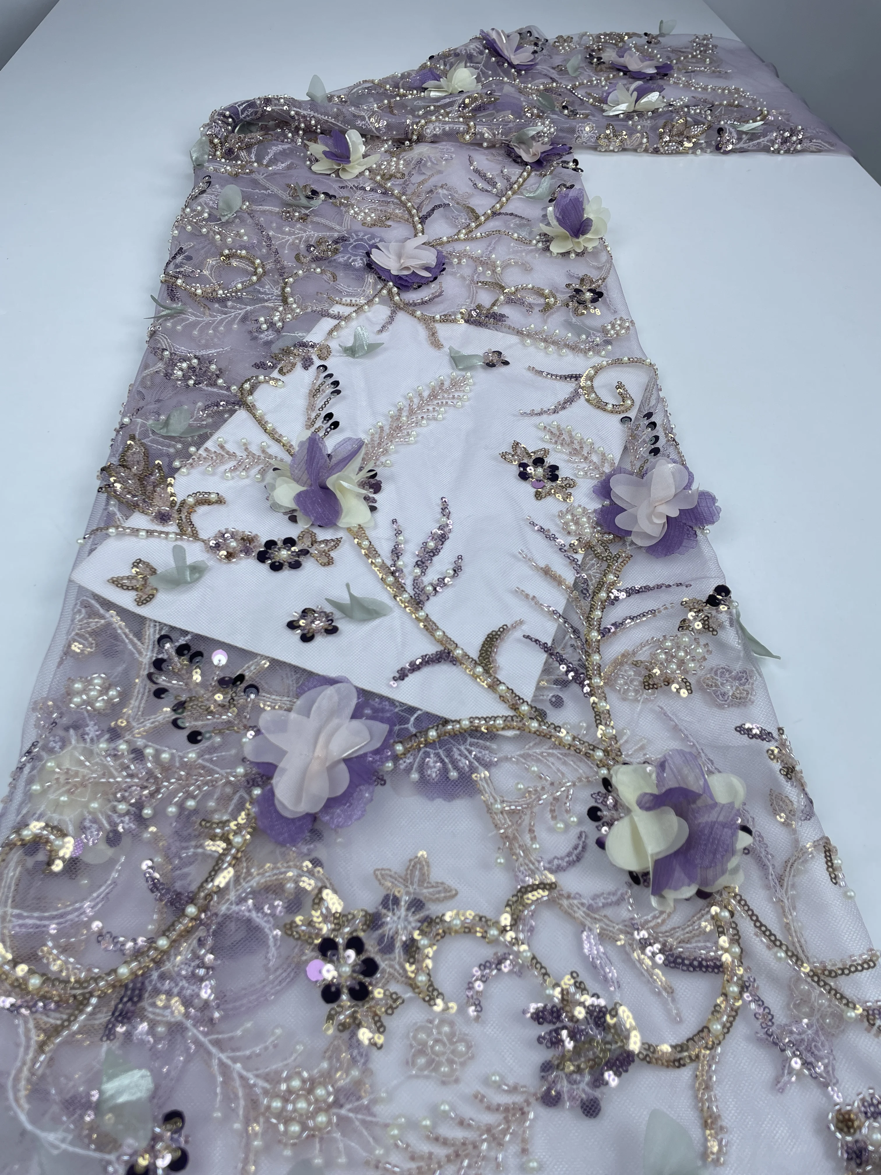 

High Quality African Fashion French 3D Flower Sequin Lace Fabric Beaded Embroidery Lace Fabric Ladies Dress Sewing