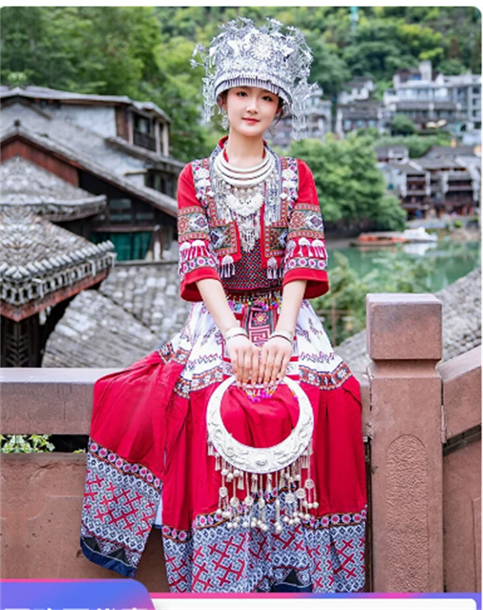 

Yunnan and Guizhou New Ethnic Minority Exotic Costume Female Performance Costume Set Miao Dance Costume