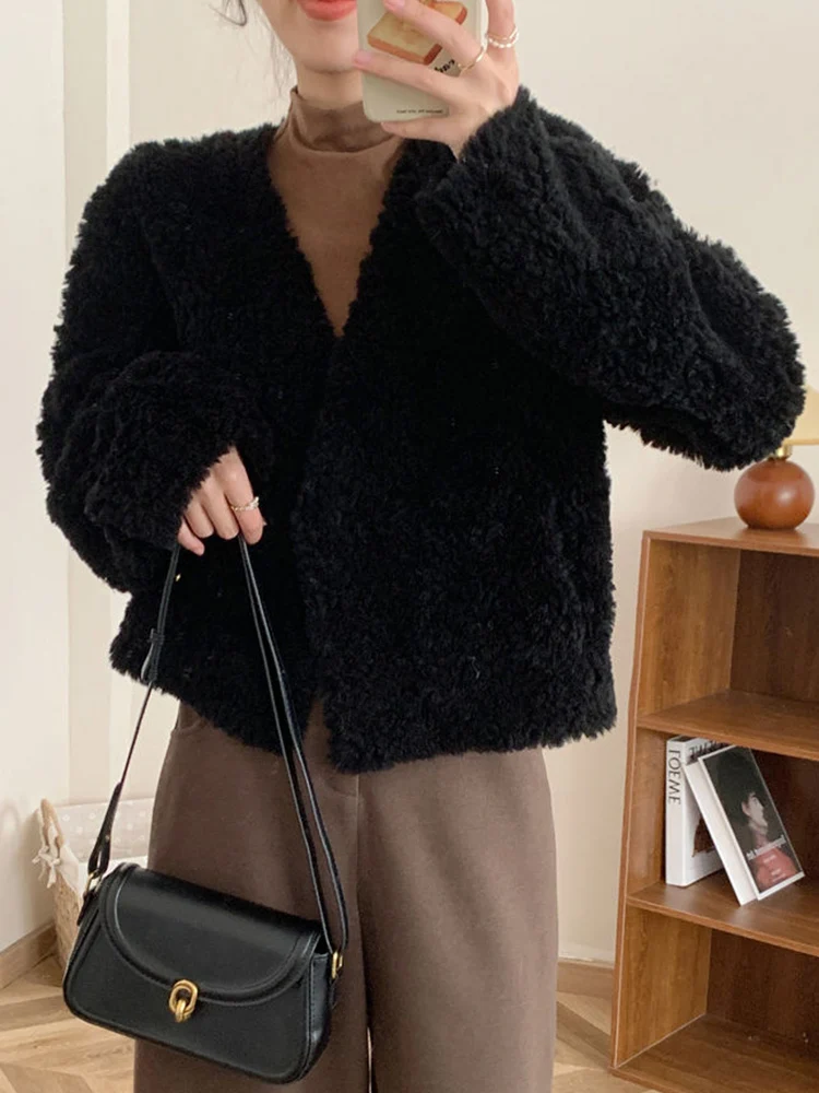 الشتاء خمر المرأة فو لامب معطف دافئ لينة طويلة الأكمام الخامس الرقبة الحلو سترة الرجعية بسيطة الصلبة الكورية الإناث Preppy نمط القمم