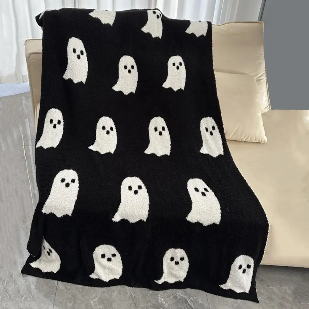 Spooky Pattern Blanket Cartoon Ghost Jacquard Halloween Style Flannel Blanket for Ultimate Relaxation Double-sided for Dorm