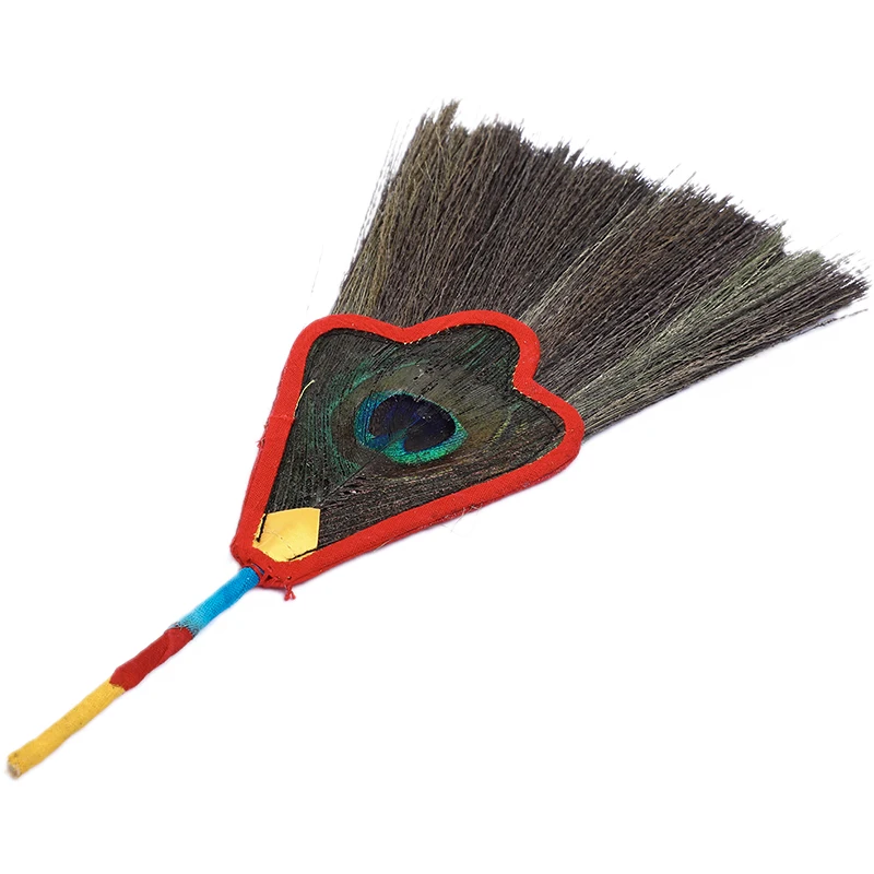 

Peacock Fan Nepal Handmade Benba Pot Five Eyes Wenba Water Bottle Auspicious Grass Feather Buddhist Supplies
