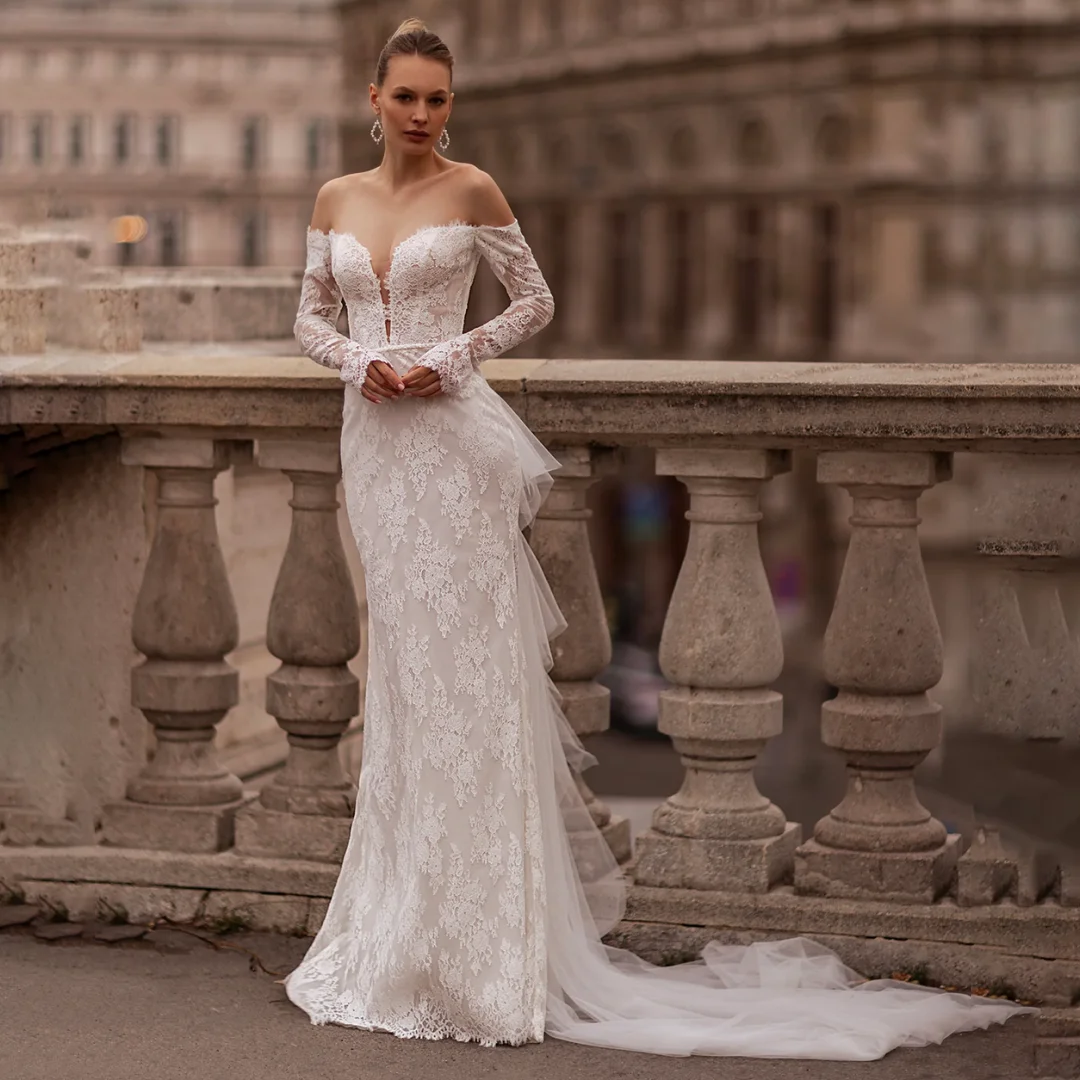 

Vintage Lace Off the Shoulder Wedding Dresses Sexy Sweetheart Long Sleeves Mermaid Chic Bridal Gowns With Flowers & Panel Train