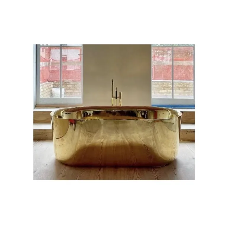 حوض الاستحمام النحاسي المعدني الكلاسيكي مناسب لأولئك الذين يمتعونون تركيبات يدوية عتيقة مع صقل فني خالد