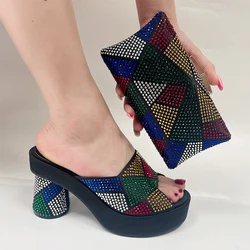 Chaussures à talons hauts à plateforme pour femmes, pochette patchwork élégante, diamants brillants, créateurs italiens de luxe, fête d'été, mode 2023