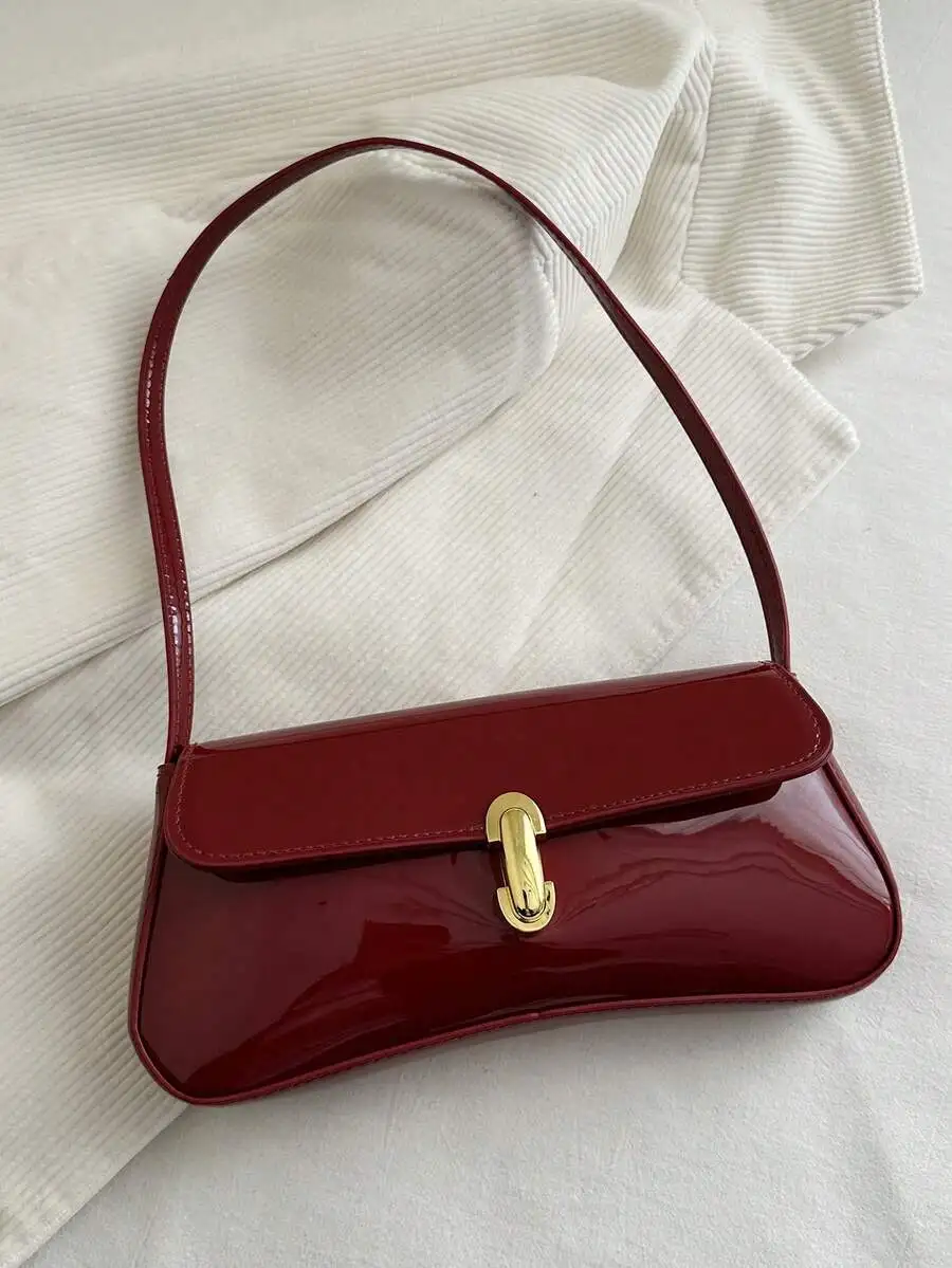 

Women's Glossy Patent Leather Flap Shoulder Bag in Deep Red