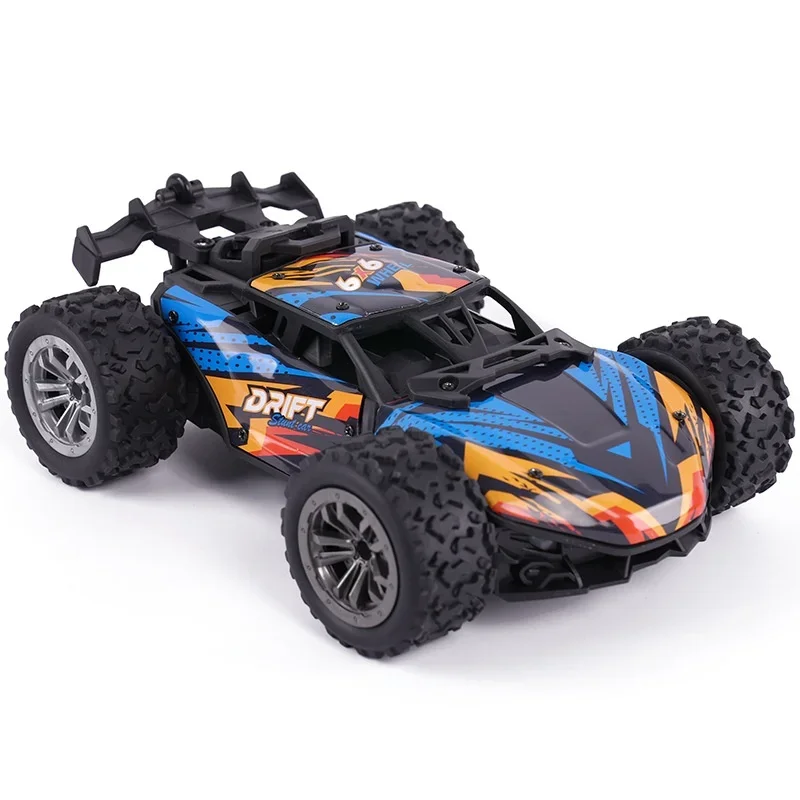 Voiture d'escalade cascadeuse à quatre roues pour enfants, voiture de course tout-terrain en alliage avec pulvérisation, voiture télécommandée pour garçon avec lumières, cadeau de noël