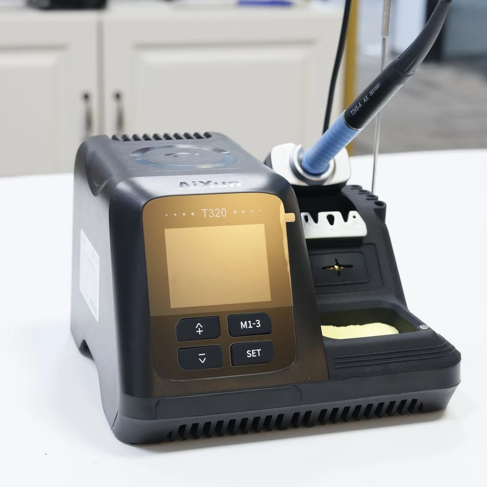 Yihua 982D Repaid Riscaldamento Saldatura Staion Compatibile C210/C245 Manico in Ferro per Saldatura Calibrazione della Temperatura Automatica per Saldatura PCB