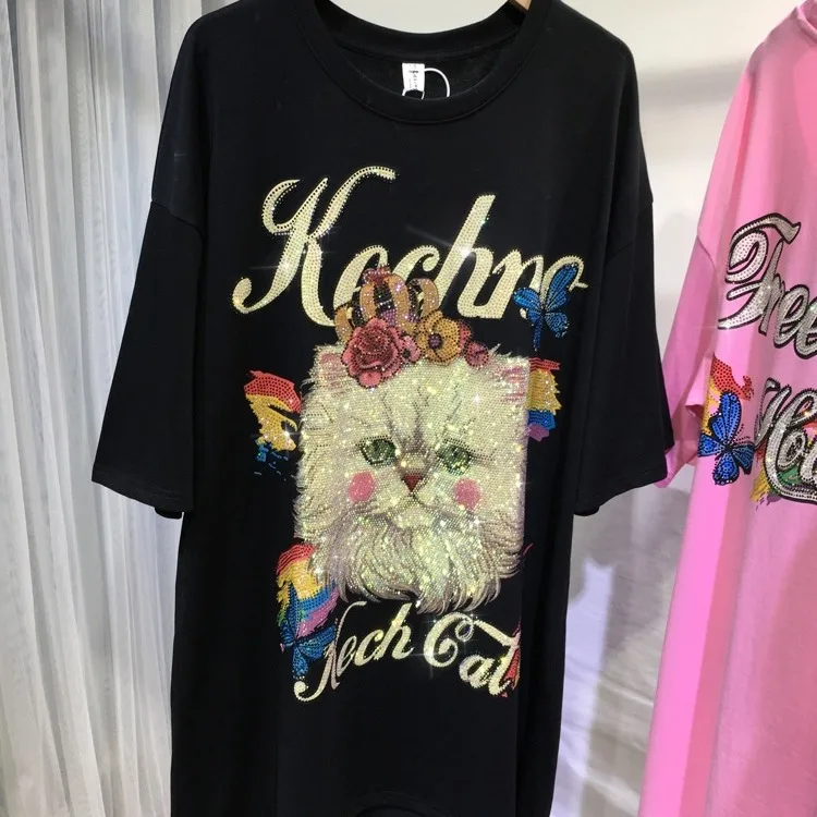 

Женские футболки с коротким рукавом L-4XL, свободные летние повседневные топы с мультяшным рисунком кошки и стразами, большие размеры