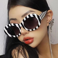 Sunglasses Women Colorful Stripe Vintage Zebra Pattern Sun Glasses Men Brand Designer Eyewear Female Oculos De Sol UV400