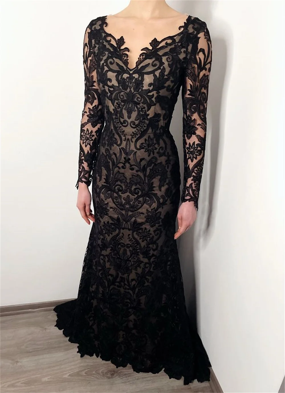 Amanda Black Lace Embroidery Tulle Prom Dress Sexy V-neck Long Sleeves فستان حفلات الزفاف Elegant Long Train vestidos de festa