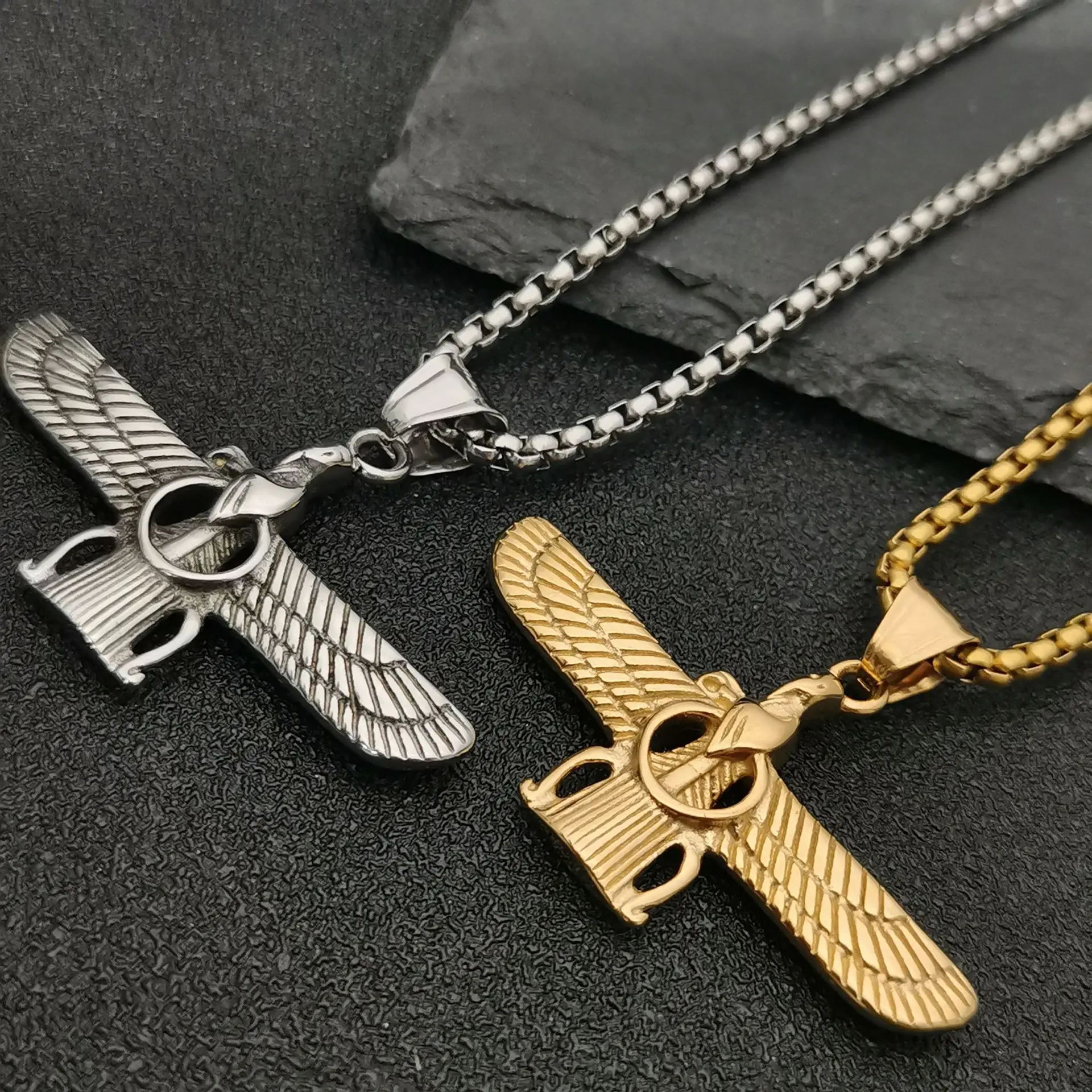 Zoroastrian Farvahar الجناح سلسلة بدلاية قلادة الفولاذ المقاوم للصدأ مجوهرات Achaemenian إيران الفارسي هدية للرجال النساء الملحقات