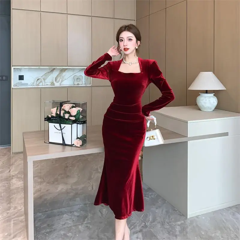 Socialite\'s Golden Velvet Fish Tail Long Dress Women\'s Red High-end Temperament Waist Cinching Dress Light Luxury Hip Hugging