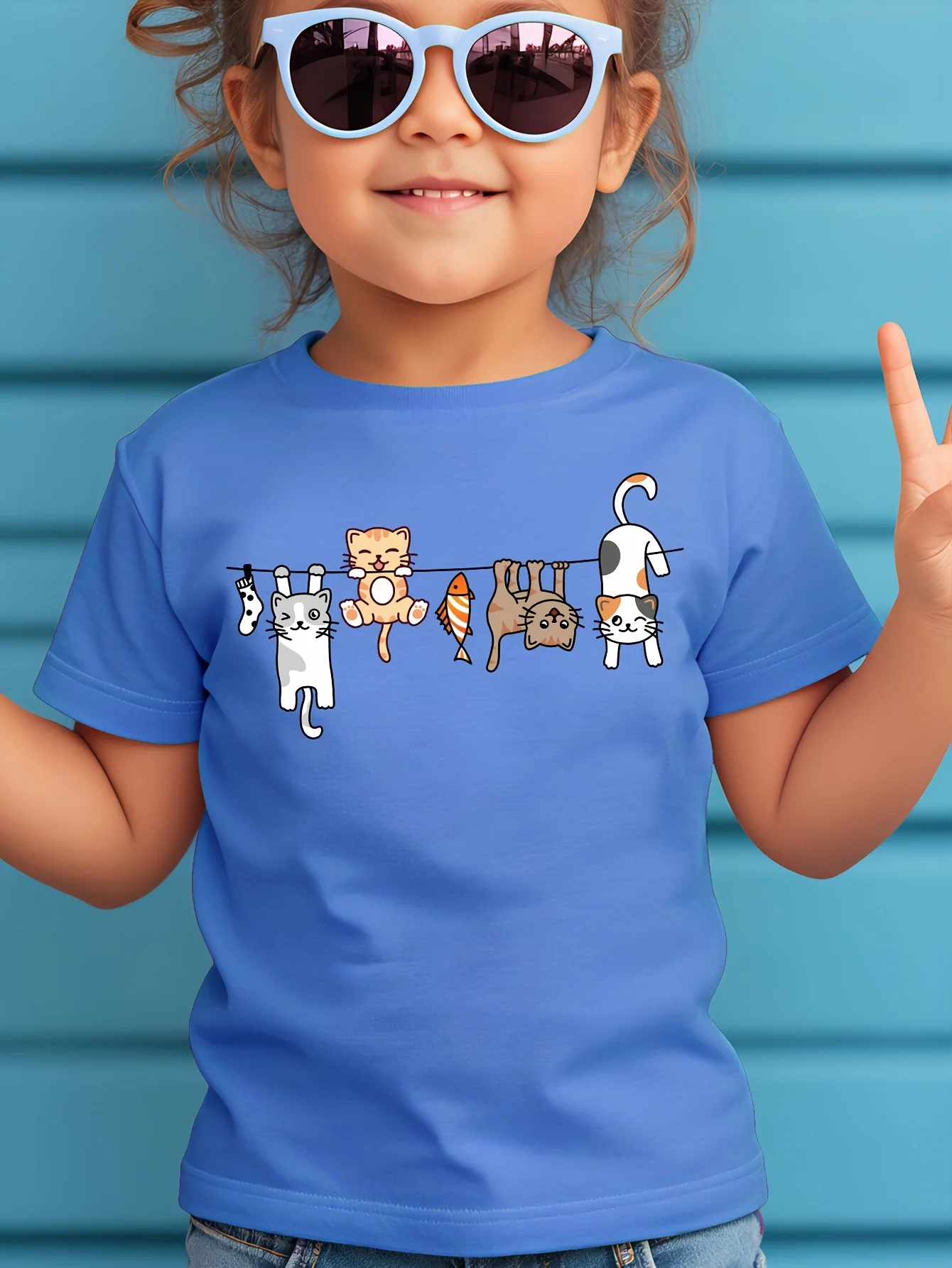 Hanging Cute Cats And Fish Cartoon T Shirt Boys Girls Family Match Cotton Short Sleeve Summer Children Daily Casual Basic Wear