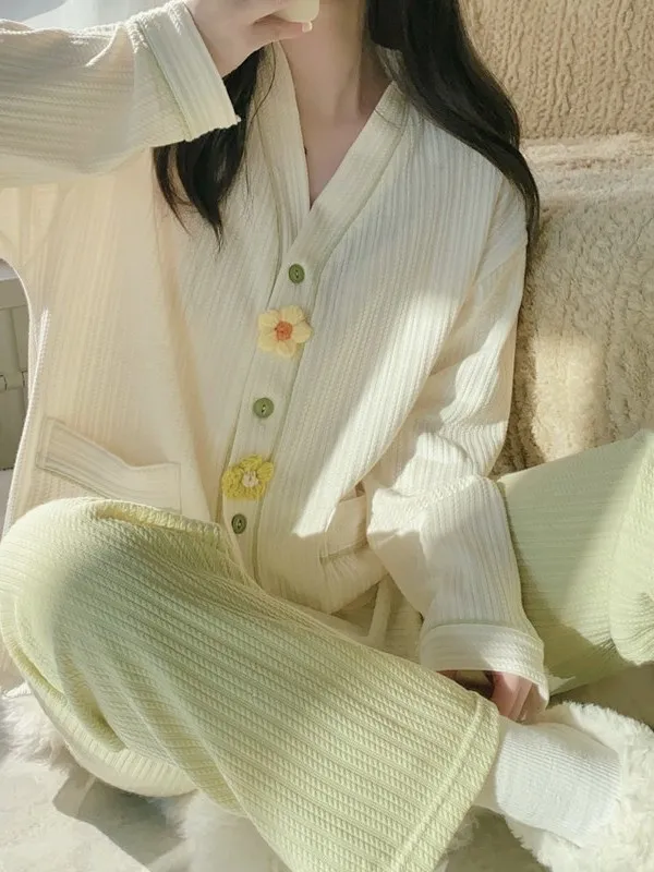 2026 New Long Sleeve Women's Cotton Pajamas Loose Home Clothes Spring Autumn Wearable Floral Print V-neck Button-up Cardigan