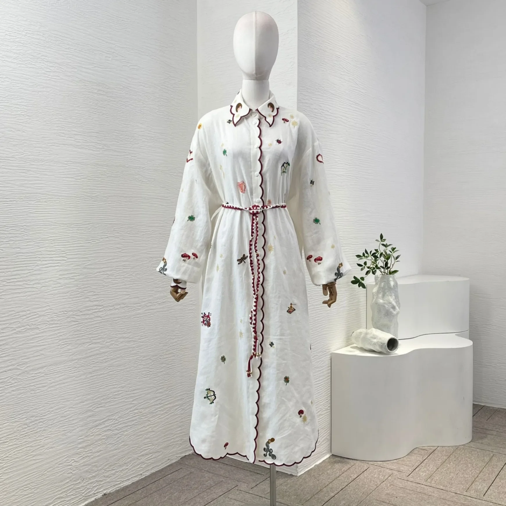 2024 New Autumn White Dragonfly Embroidery Elegant High Quality Silk ArrivalsTurn Down Collar Midi Dress for Ladies