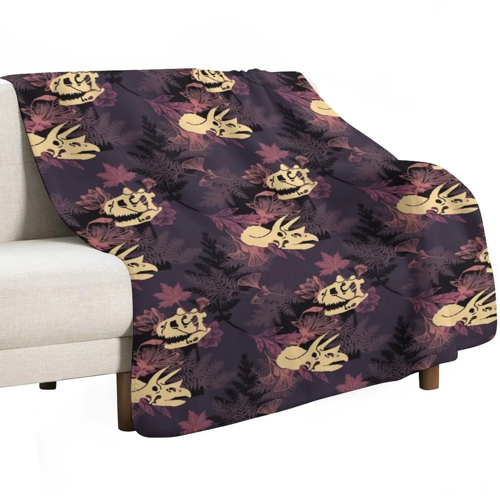Carnotaurus and Triceratops are very good friends Throw Blanket Camping Plaid Sofa Quilt anime Plush Sofa Throw Blankets