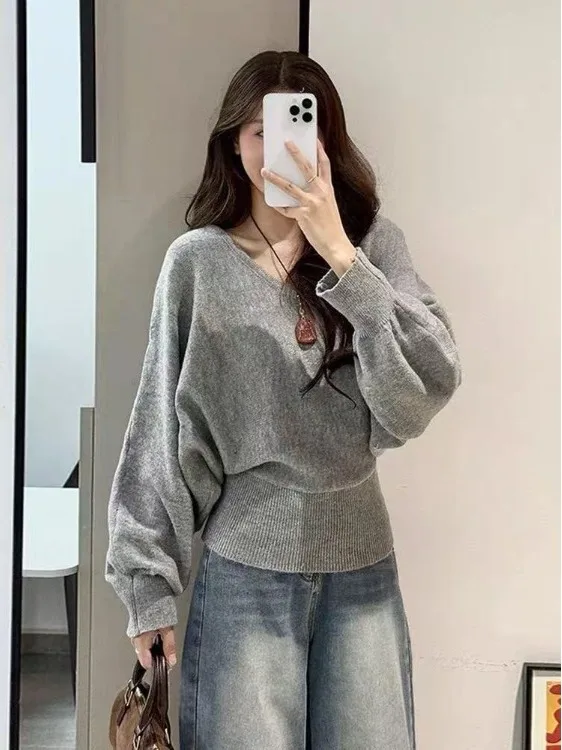 Loose Fit V-Neck Long Sleeve Knitted Sweater Women's Autumn Winter Fashion Design Belted Waist Top Korean Style Casual Wear