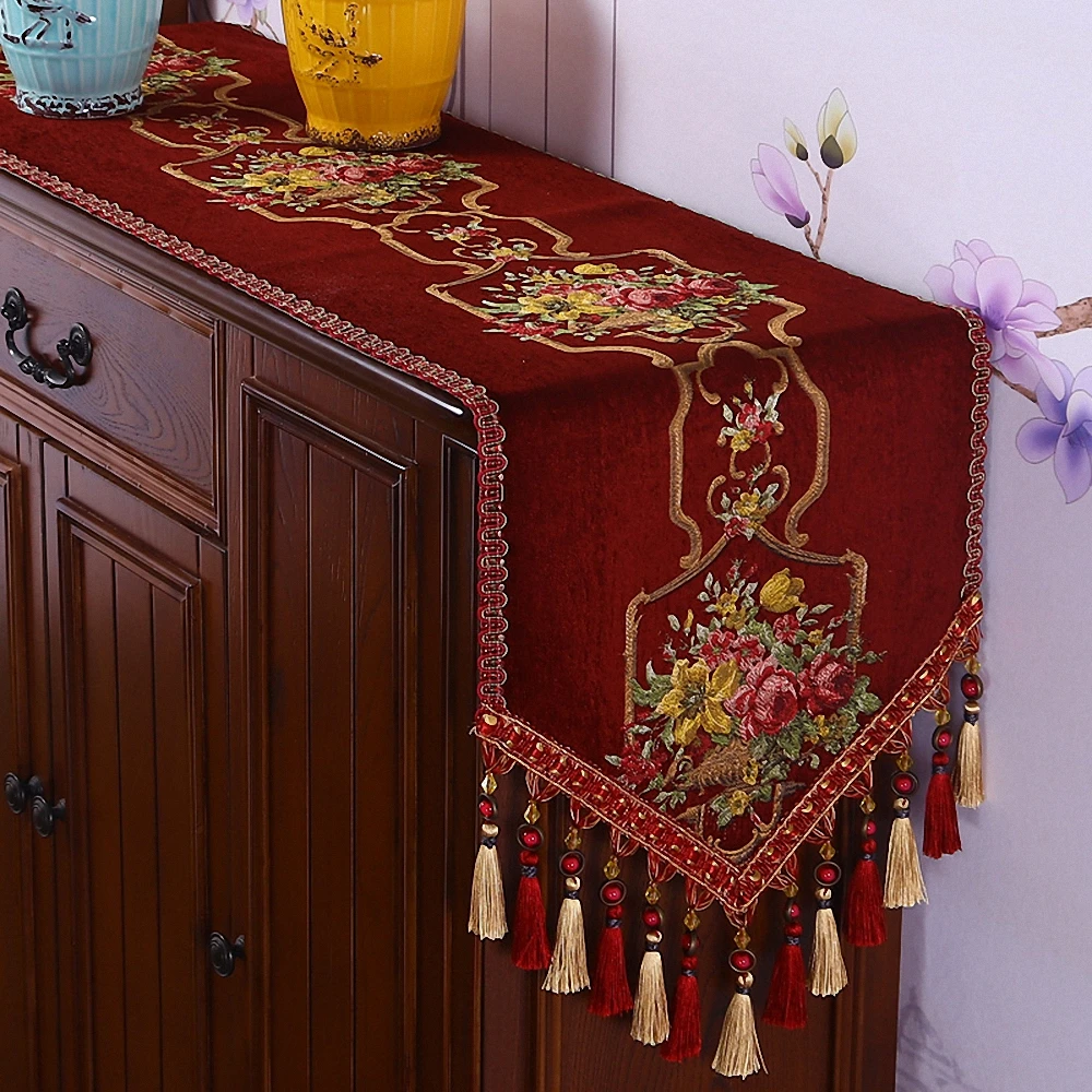 High-end Luxury Jacquard Table Runner European High Density Embroidery Chenille Tablecloth Elegant Floral Wedding Table Cover