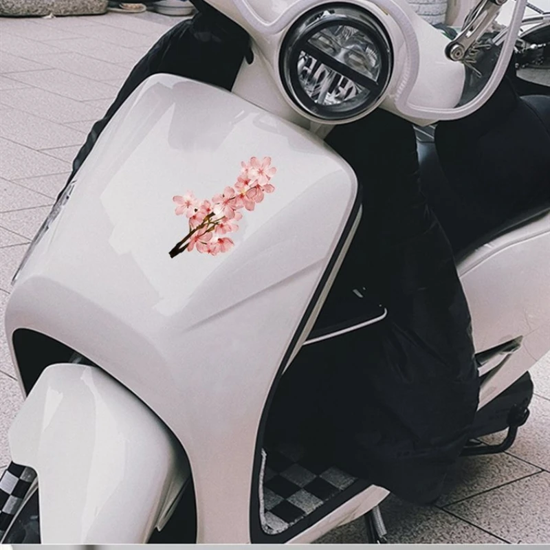 1pc Sakura naklejki na motocykl wodoodporny do motocykla błotnik zbiornik paliwa owiewka kask etykiety winylowe karoseria dekoracja roślin