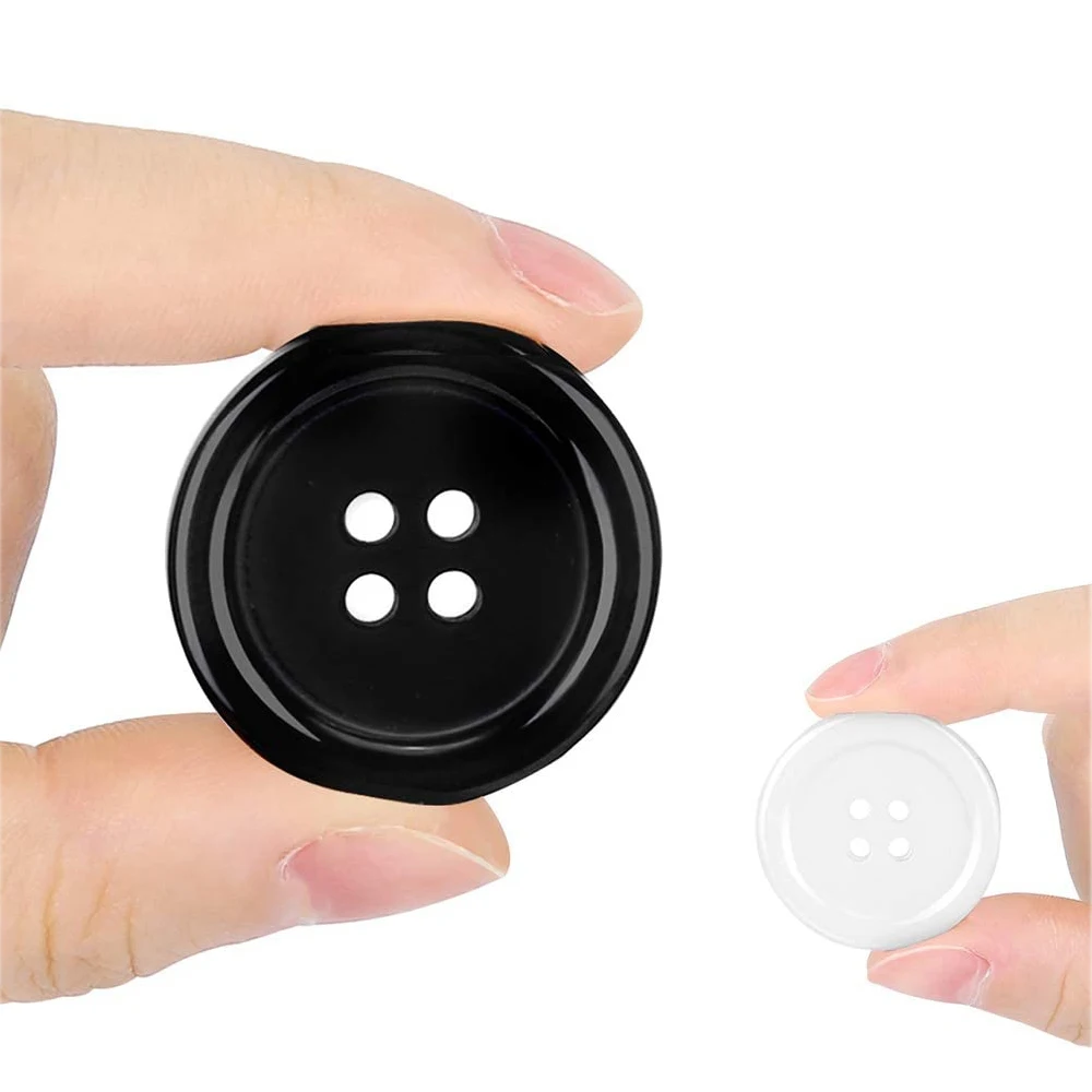 160Pcs Flatback Round Sewing Buttons with Storage Box Black White 4-Hole 5 Sizes Shirt Clothing Resin Buttons for Sewing Crafts