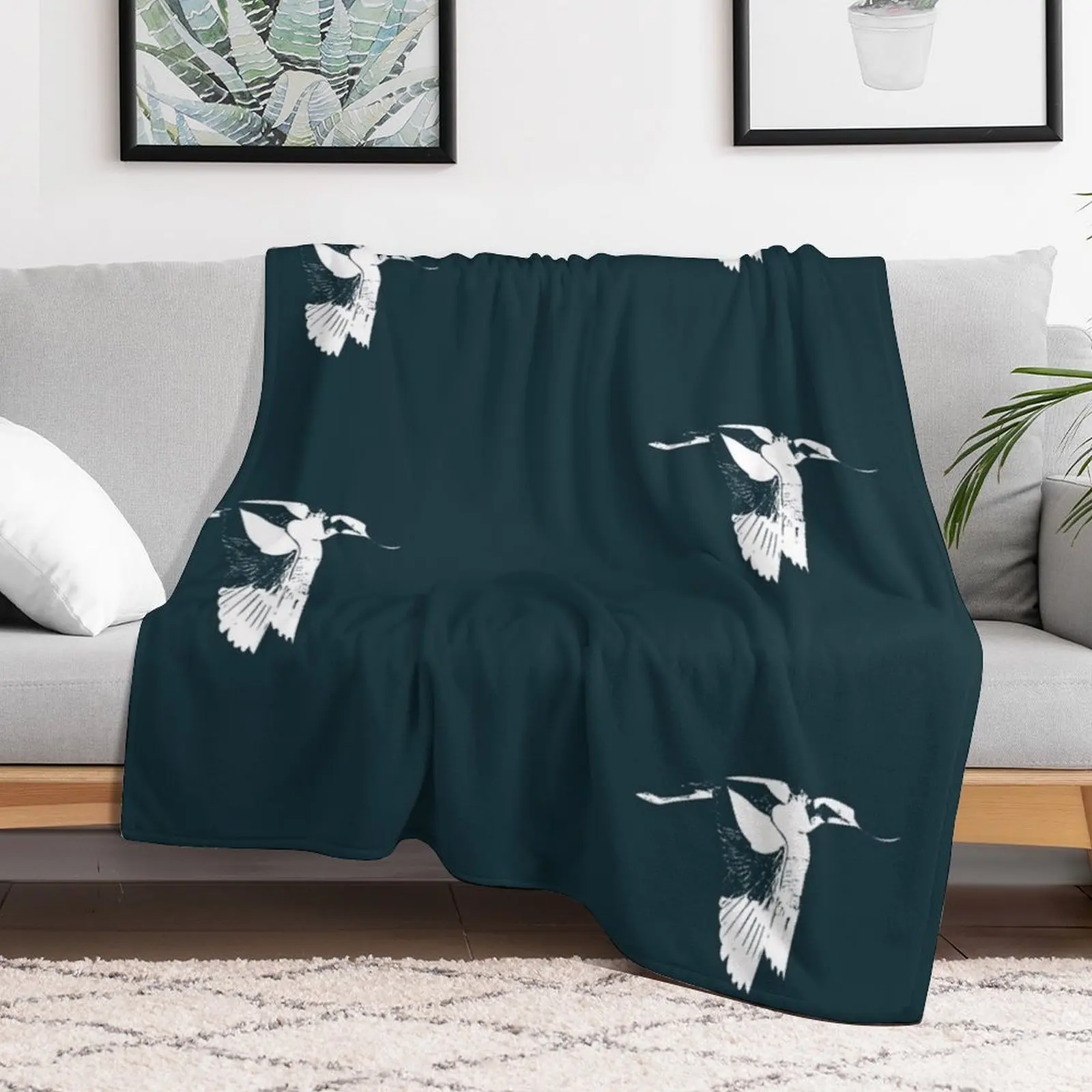 Pied Avocet Flying White Design Throw Blanket For Sofa Thin Cute Soft Plush Plaid halloween Blankets