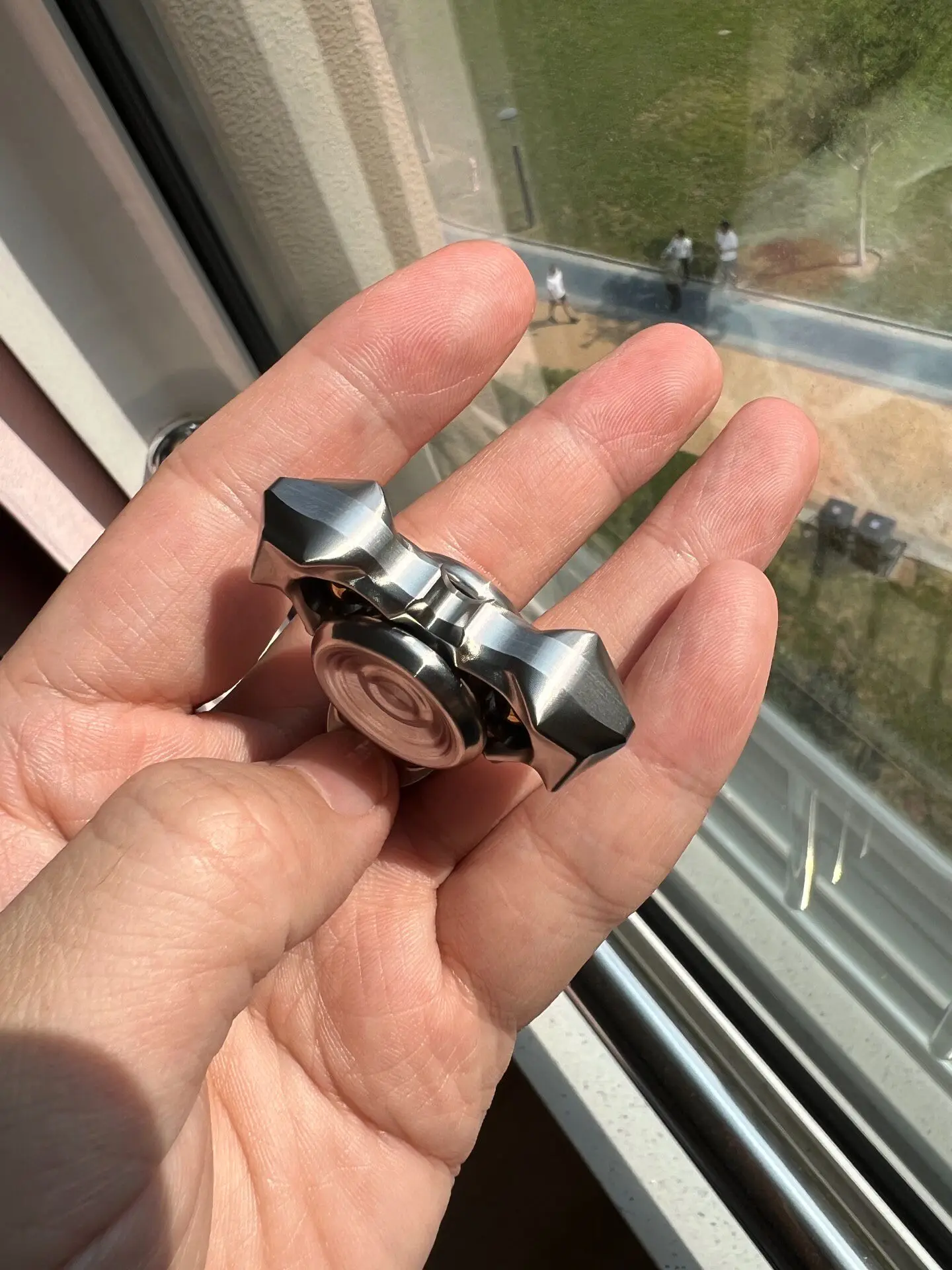 Used EDC Decompression Toy, LQ Trefoil Thorn Mini, Stainless Steel Material, Appearance Section