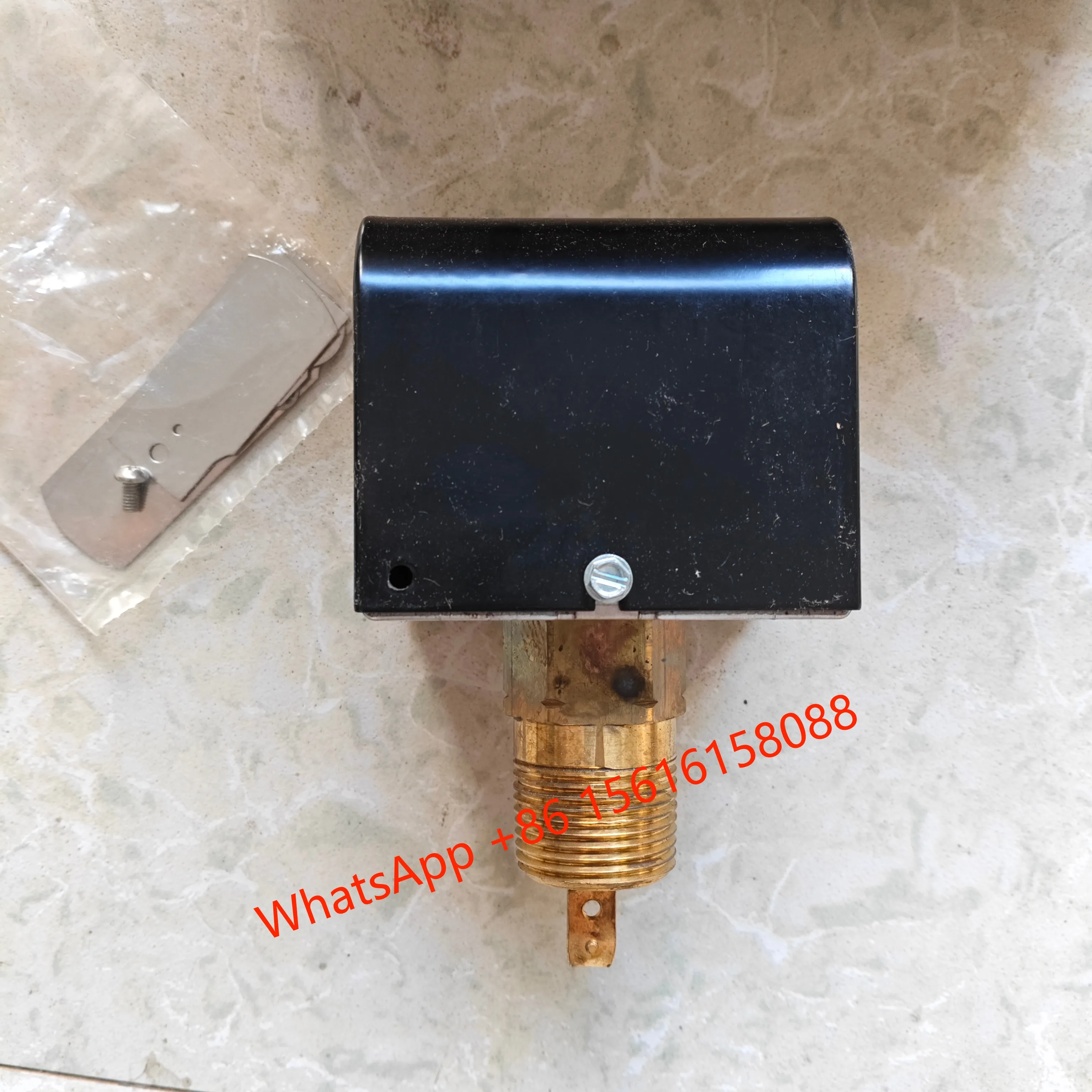 

Совершенно новый, оригинальный стоковый (ITT) переключатель потока McDonnell и Miller FS4-3J, совместимый с FS4-3J.