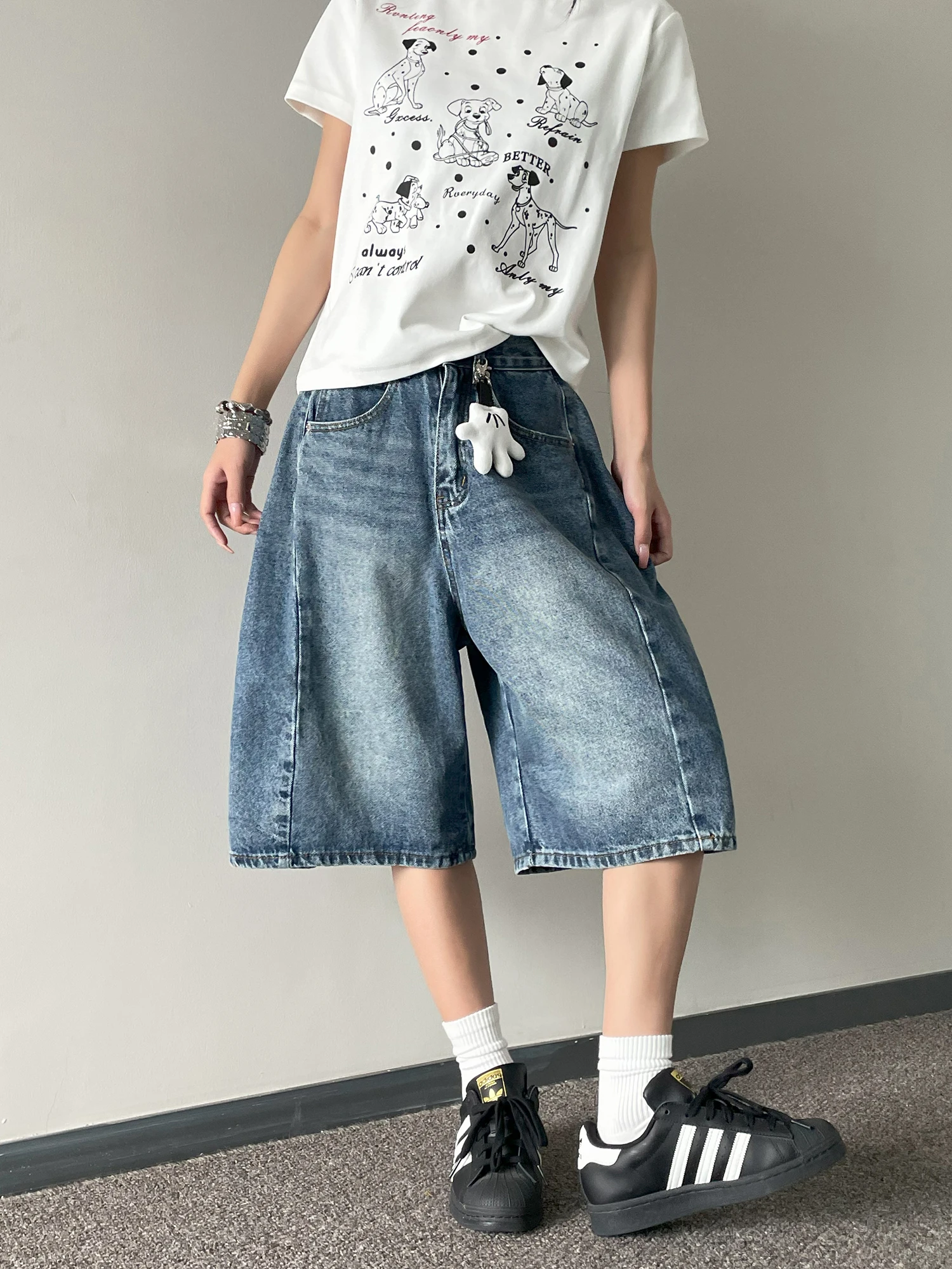 

Jin Jing American Retro Wide Leg Jeans Shorts Loose Straight Casual Shorts for Men And Women Five-Quarter Length Trendy