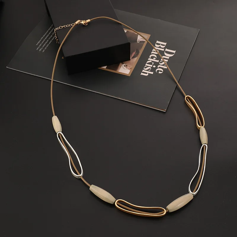 New in Hollow Long Chains Necklace Suspension Collar Pendants Korean Fashion Jewelry for Women Trend Accessories