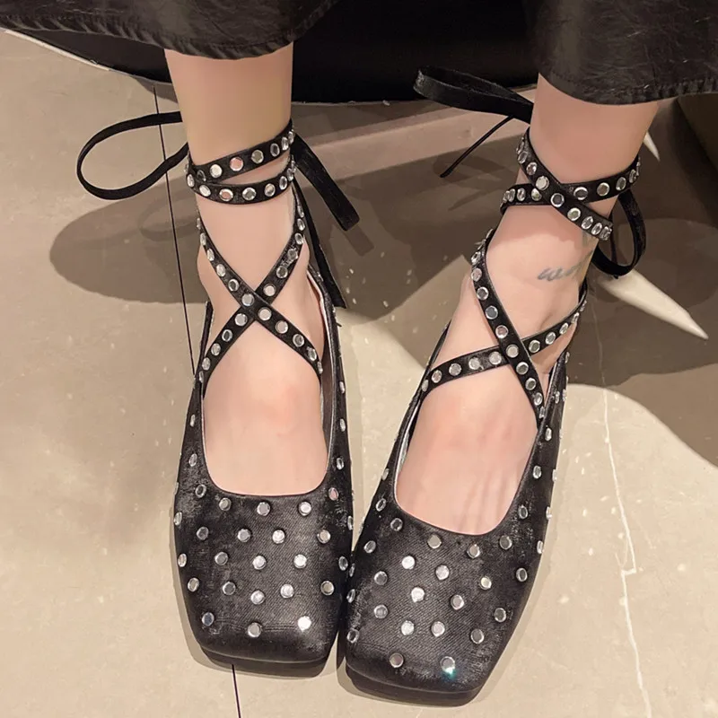 Sandali da donna in cristallo cinturino alla caviglia in tinta unita con punta quadrata incrociata scarpe da donna con tacco basso poco profondo Designer nuovo marchio di lusso