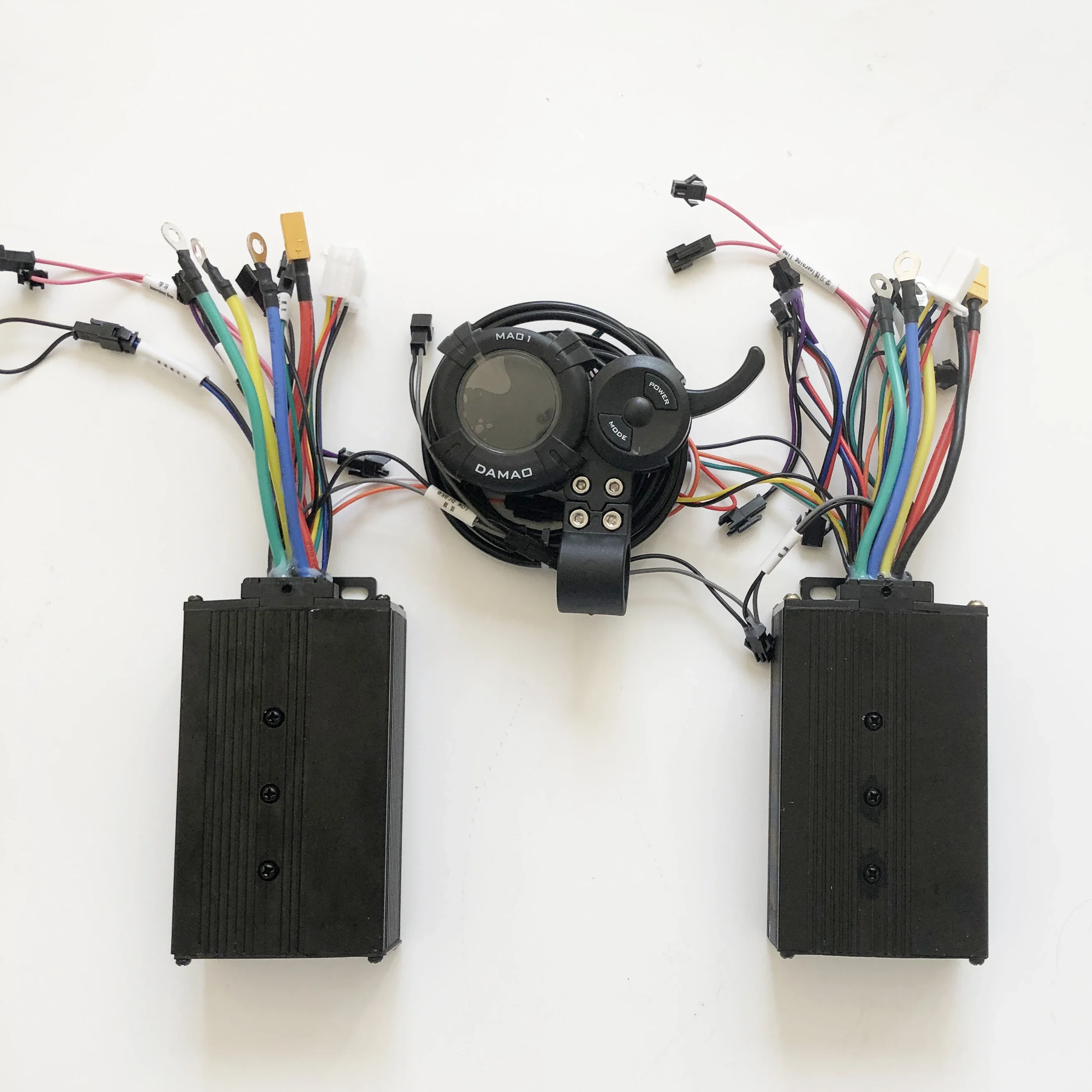 

48v 60v 30A 45A 72v 50A Ebike Controller With LCD for Motor 1500w 2600w 3000w 3500w 4500w Sine Wave Dual Drive Motor Controller