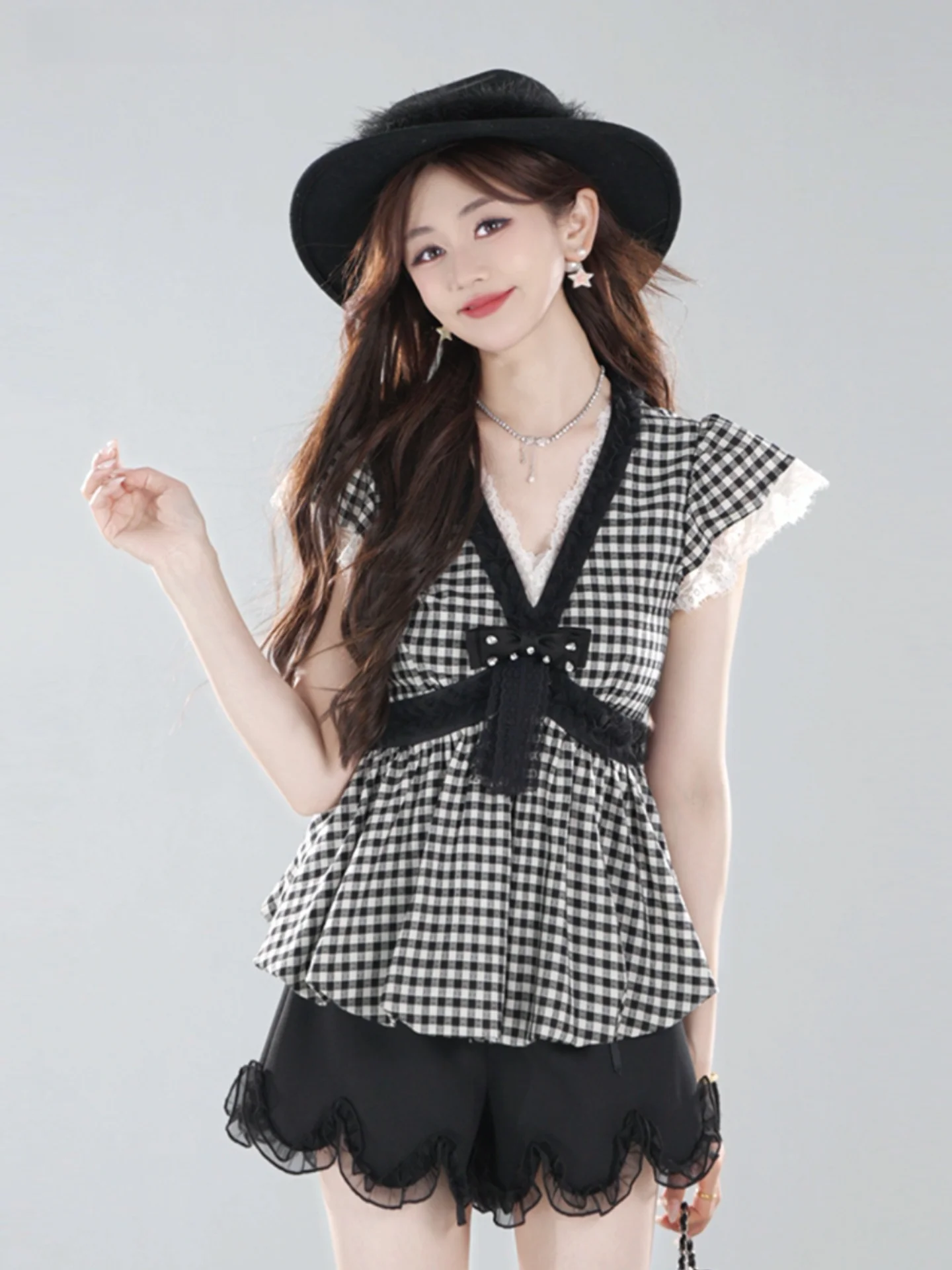 

Sweetish Black Square Shirt Design Sense Daily Elegant Annelily Angelique Luxury Fashion Ladies' Shirt V-neck Short Sleeve Br...