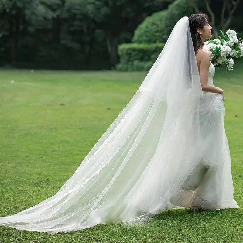 

New double-layer bridal veil measuring 3 meters and 1.5 meters in length, white with an extra long tail, as the main wedding acc