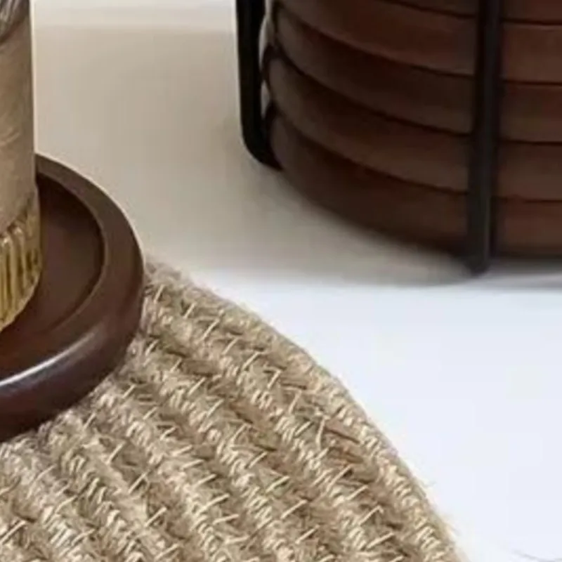 

Solid Wood Heat-insulated Coasters, Round Coasters. Household Tea Saucers, Suitable For Home Decoration, Restaurant Cafe, Office
