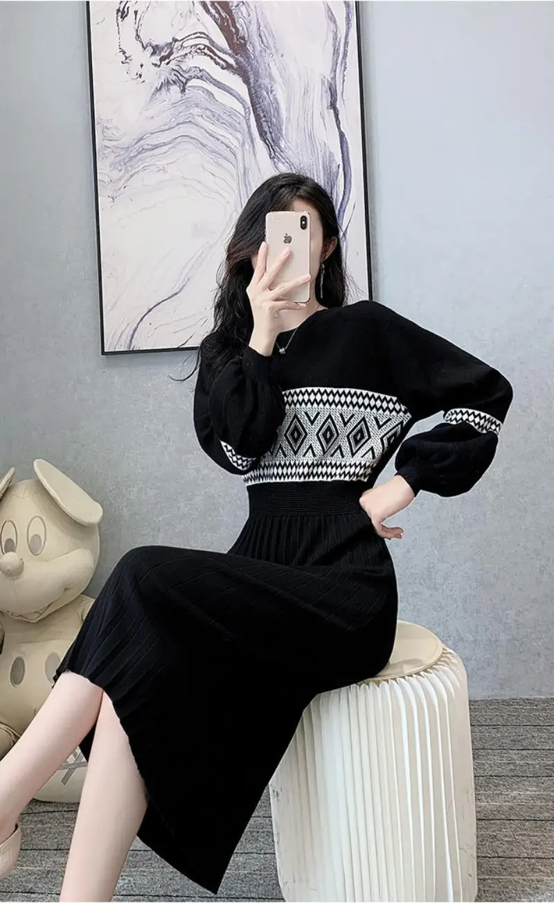 Women's Soft Glutinous Rhomboid Knitted Dress Autumn and Winter Fashion Design Sense Small Crowd Waist Mid Length Skirt 2024 New