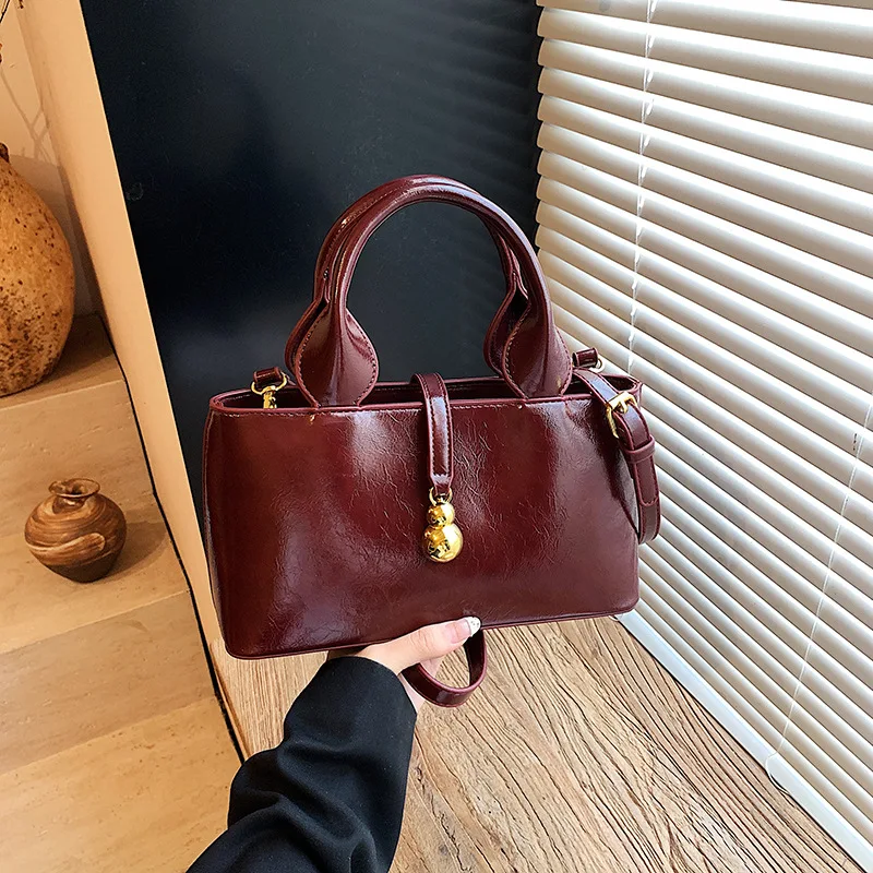 

2025 Women's Large Capacity Bucket Bag, Multi-way Shoulder Crossbody Tote, Fashion Handbag for Work Commute & Daily Use