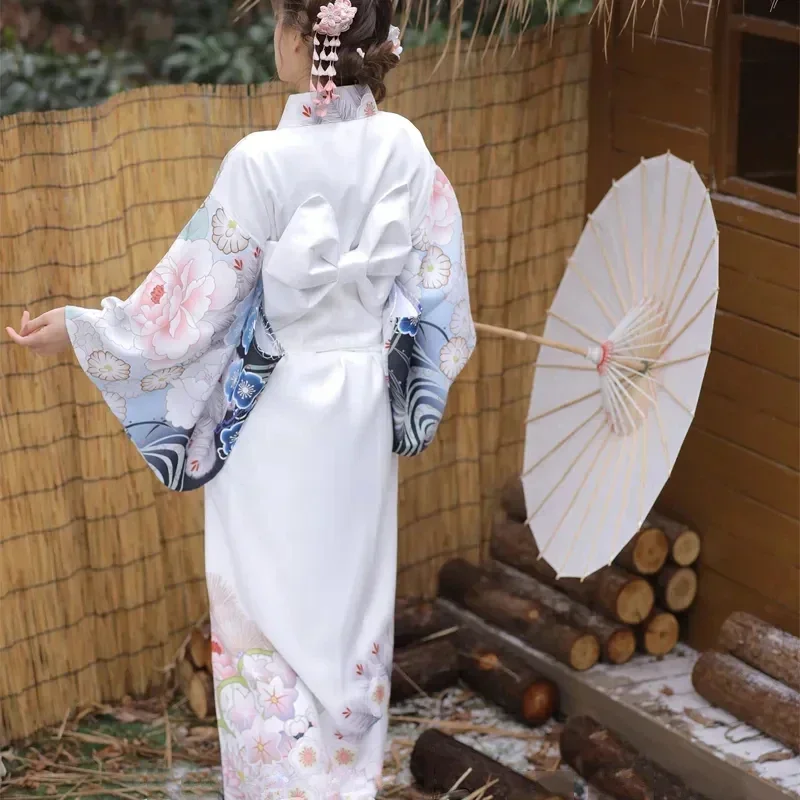 Japanese Kimono Women Vintage Traditional Clothing Yukata Bath Robe Retro Photoshooting Sakura Print Elegant Halloween Costume