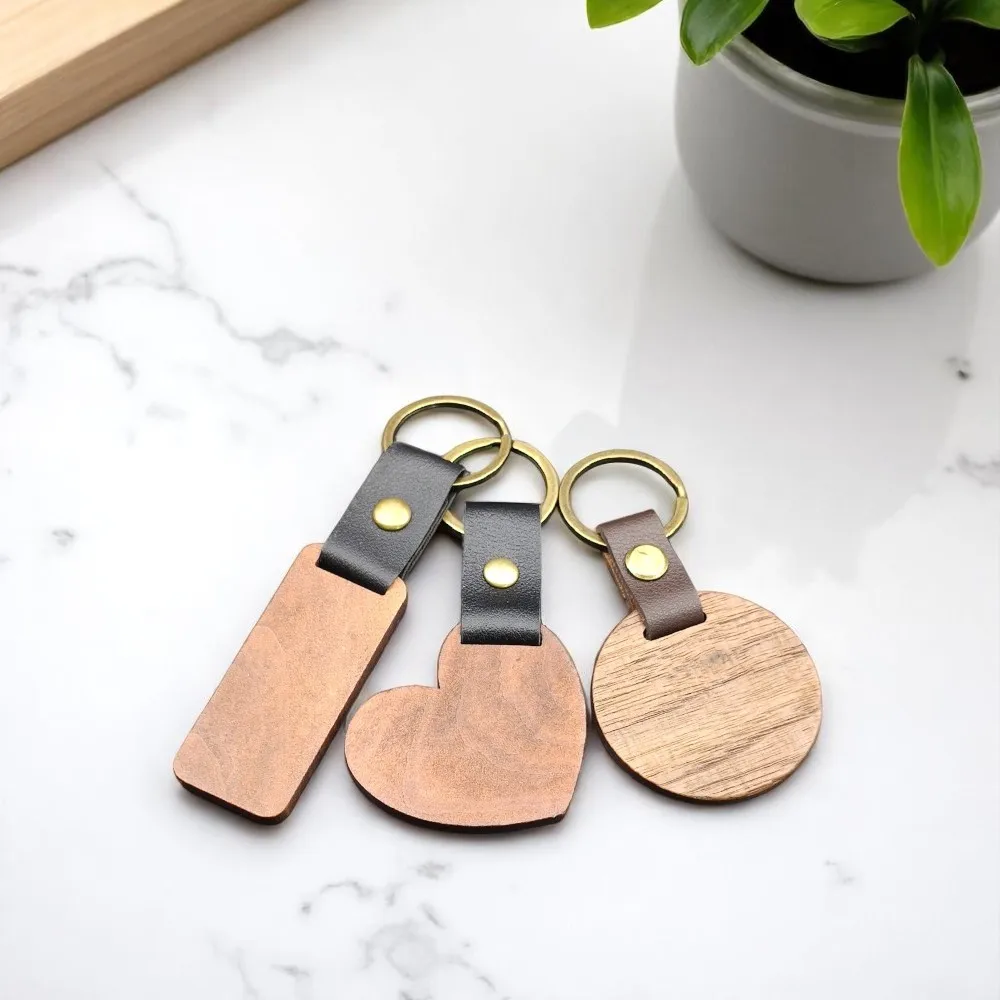 

2025 New Fashion Engraved Wooden Keychain Car Pendant Customizable Keyring Gift for Friend