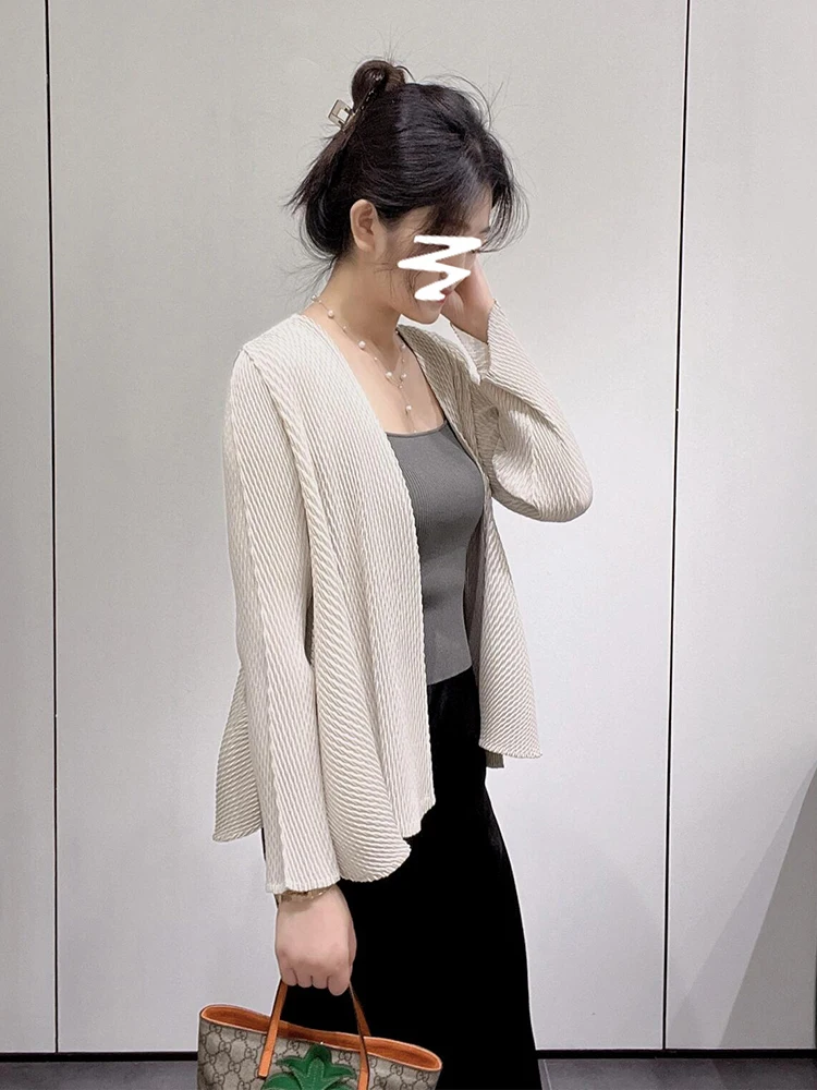 

Casual Short Outerwear Women's Slim Fit Long Sleeve Pure Color Casual Style Commute Fashion Autumn 2026 Three-Residue Art Cre...
