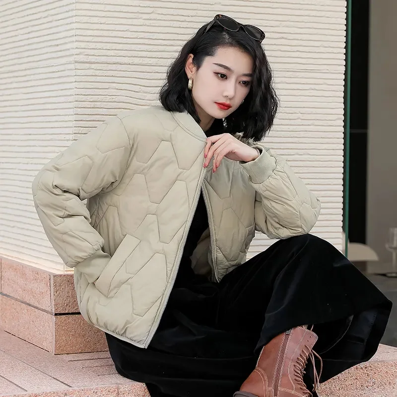 2023Winter New Cotton Coat Women's Short Loose Casual Slim and Warm Cotton Coat Lightweight Versatile Round Neck Baseball Jersey