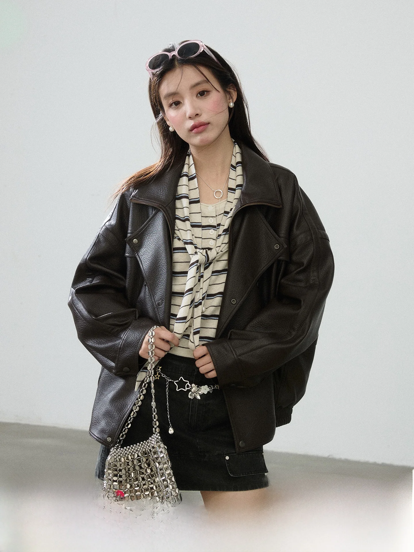 

Свободная мотоциклетная куртка из искусственной кожи с длинными рукавами, на молнии, с большими карманами, повседневная, женская, весенняя, модная