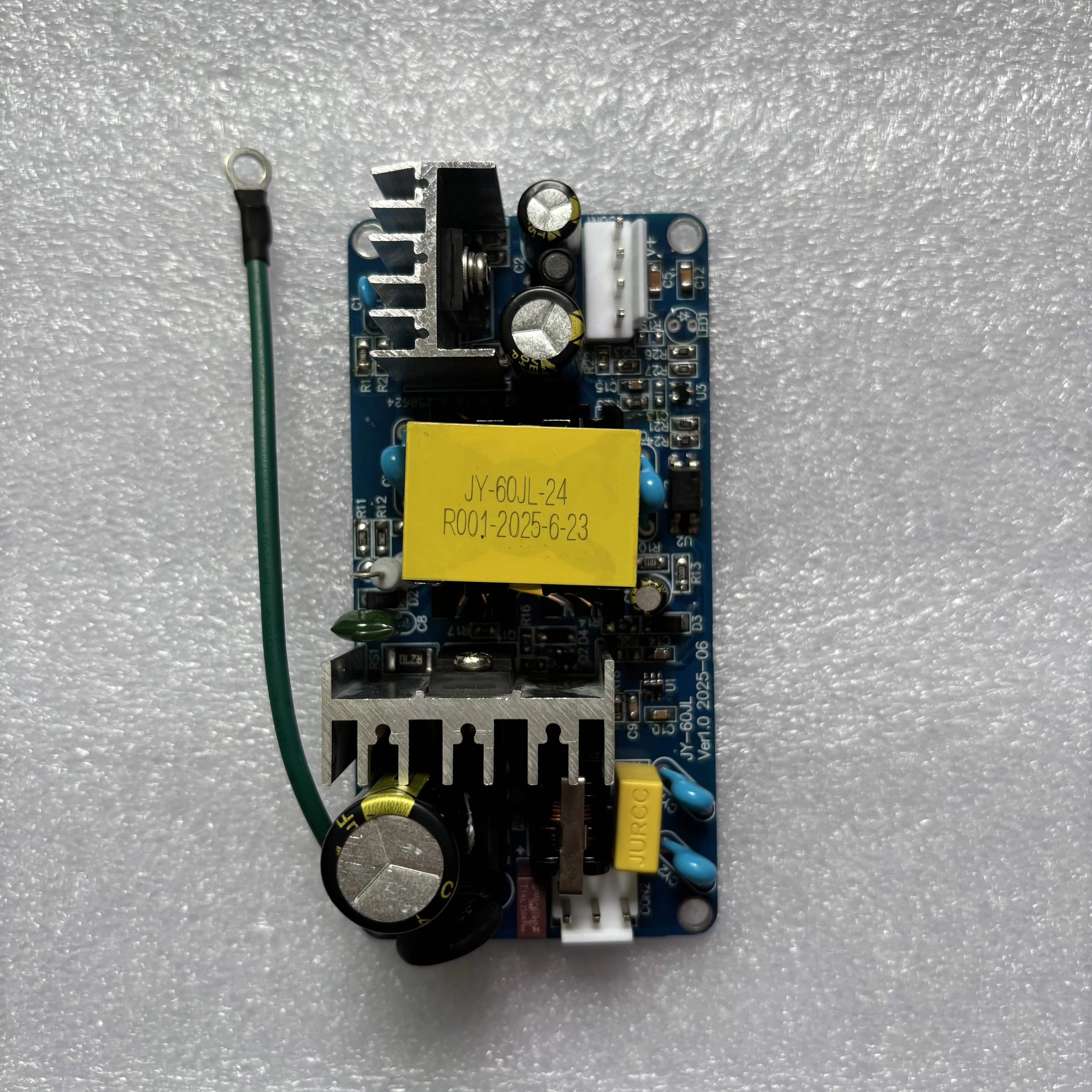 Easy Connection AC DC Switch Power Supply 24VDC 3A Output Max 90W Suitable For Speakers Amplifiers Electronics