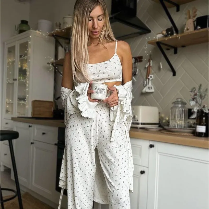 

Осень 2025 г., трикотажные пижамы на подтяжках с длинными рукавами и принтом сердца для женщин, удобные комплекты одежды для сна