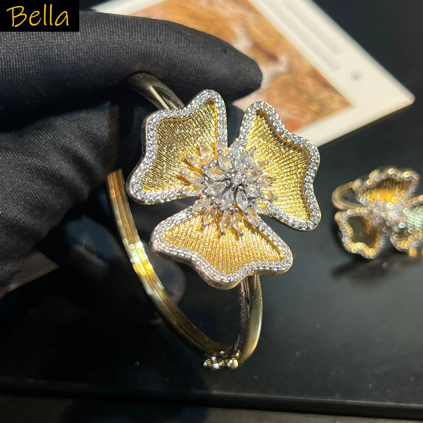 fashion bangle and ring for women shiny jewelry Handcrafted Brushed Finish gold color flower leaf bracelet ring female gift