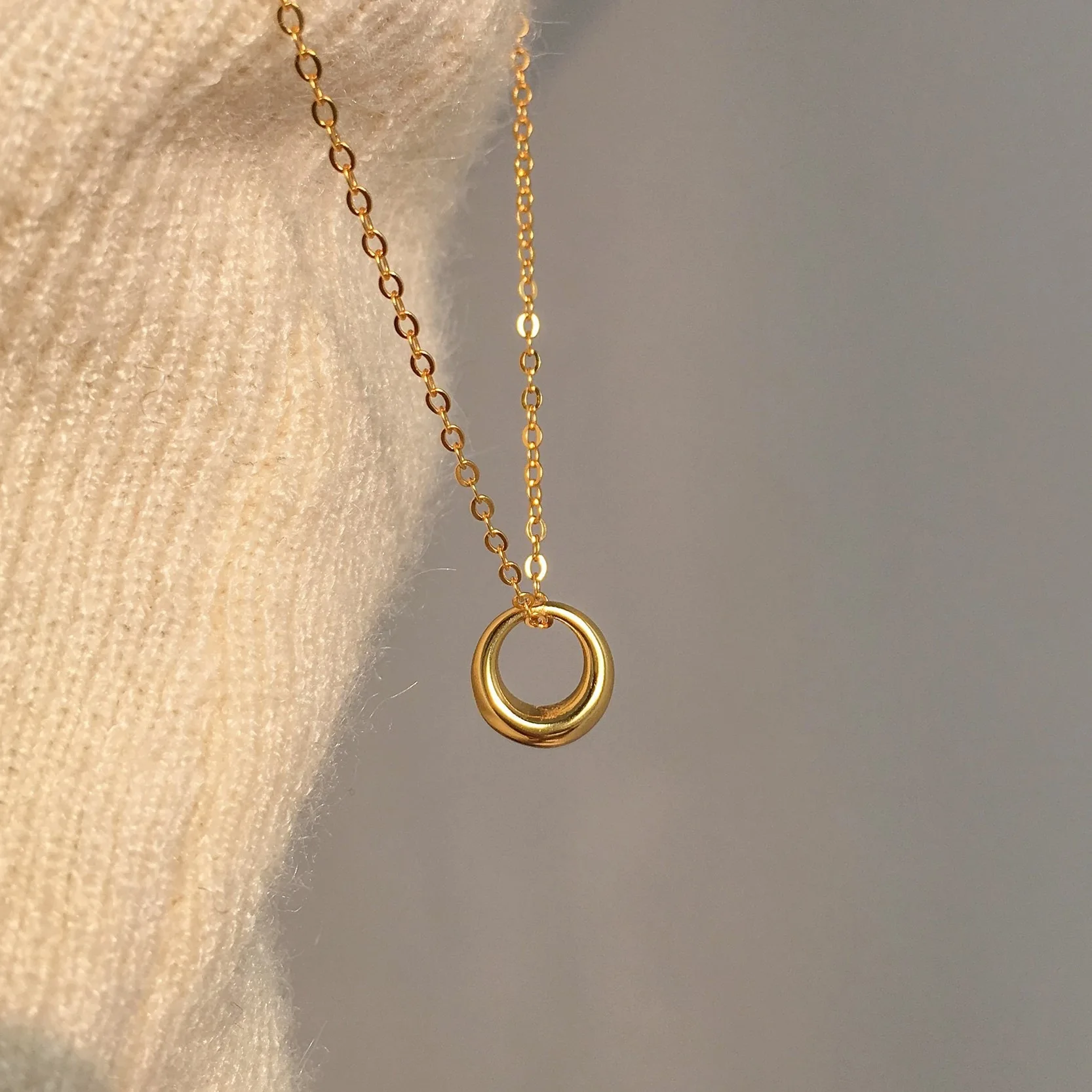 Stainless Steel high quality Fashion  Hollow Circle  Style Chain Necklace For Women Jewelry Collar Pendant Friends Gifts